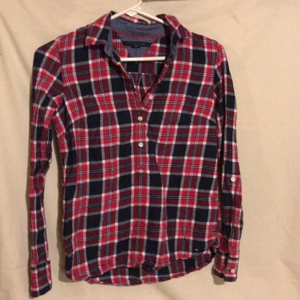 Tommy Hilfiger Button down top plaid